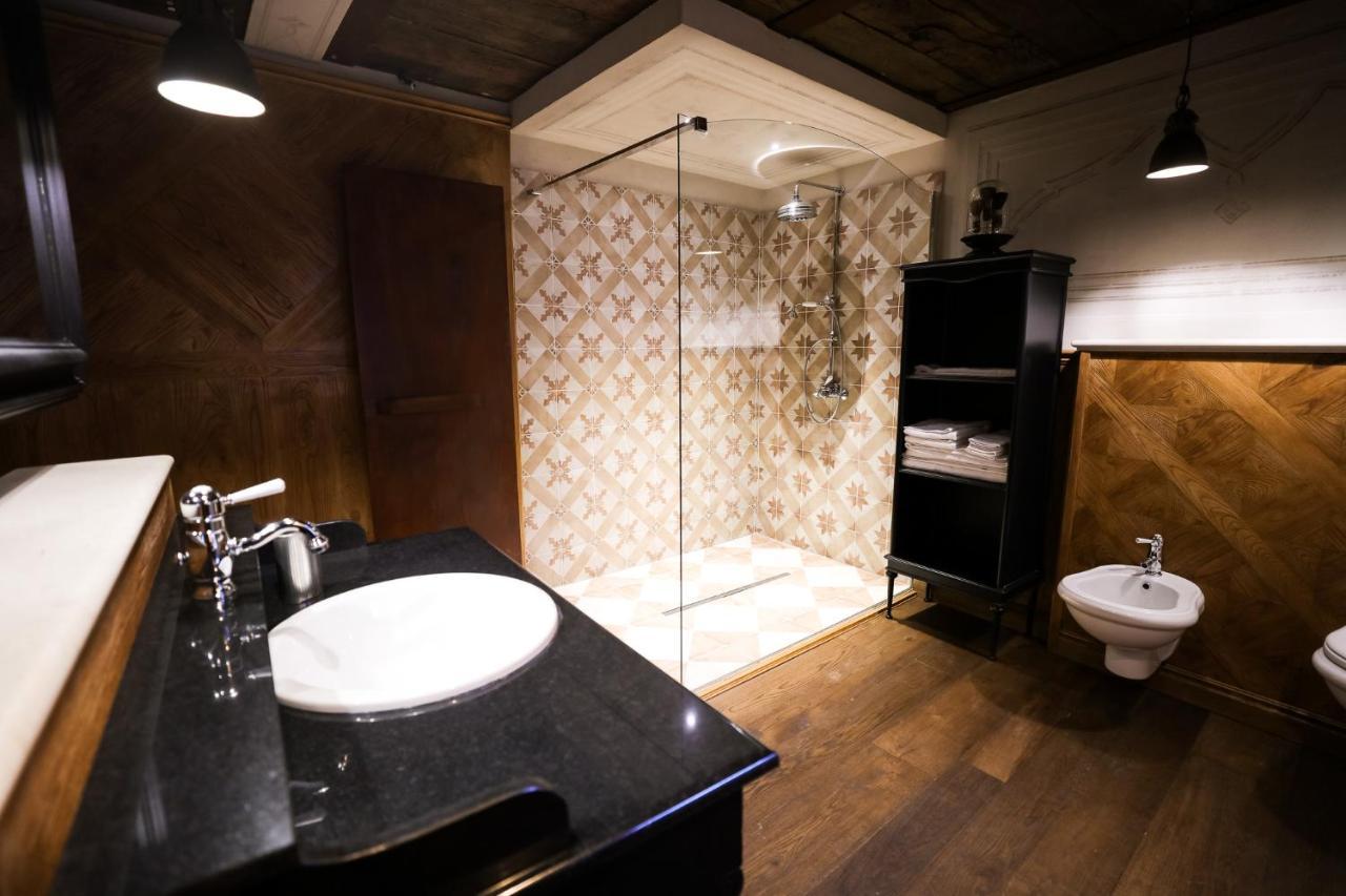 La Piazzetta Degli Artisti - Boutique B&B Bossolasco Luaran gambar