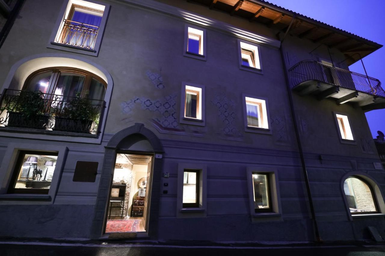 La Piazzetta Degli Artisti - Boutique B&B Bossolasco Luaran gambar