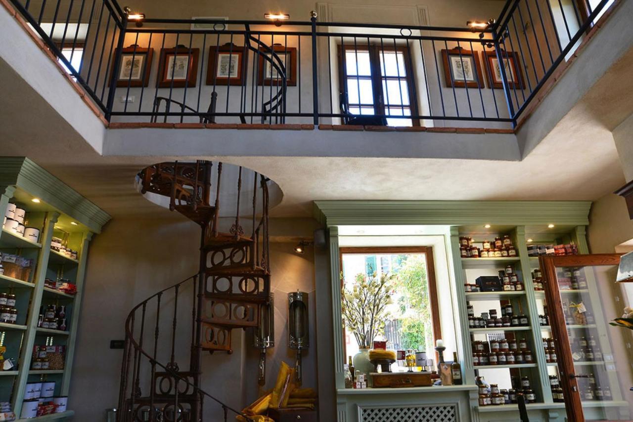 La Piazzetta Degli Artisti - Boutique B&B Bossolasco Luaran gambar