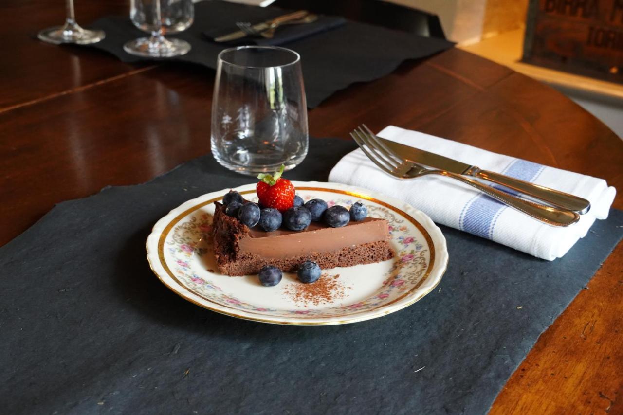 La Piazzetta Degli Artisti - Boutique B&B Bossolasco Luaran gambar